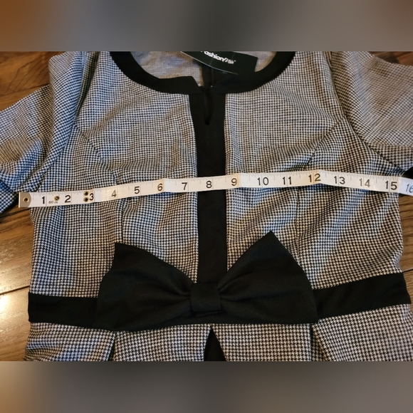 NWT Dress, Longer sleeves for Fall/Winter. - Picture 4 of 10